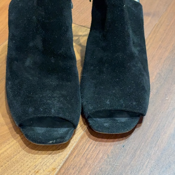 Banana Republic Black Suede Heels - Picture 7 of 7